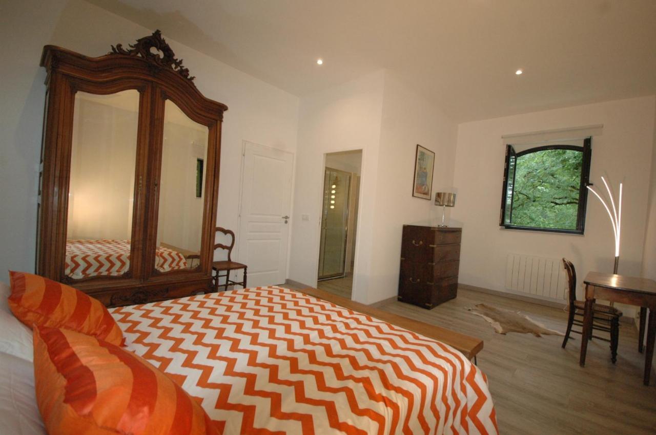 Gîte de charme à 15mn de Bordeaux Autonomie 100% Camblanes-et-Meynac Extérieur photo