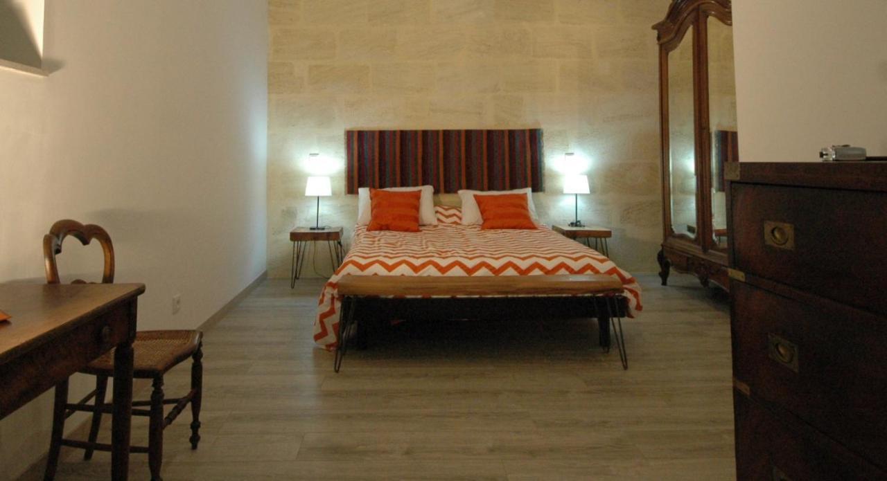Gîte de charme à 15mn de Bordeaux Autonomie 100% Camblanes-et-Meynac Extérieur photo